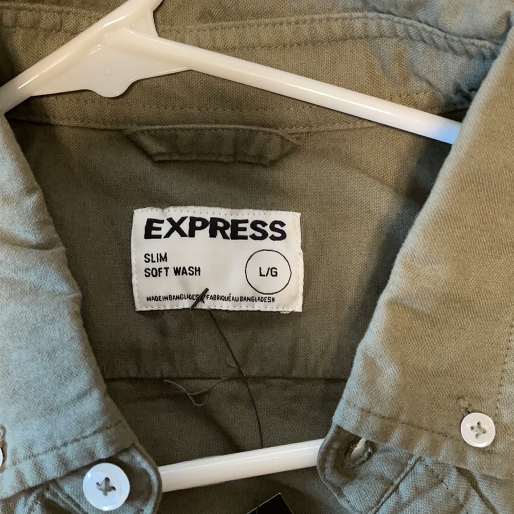Button down - Picture 2 of 2